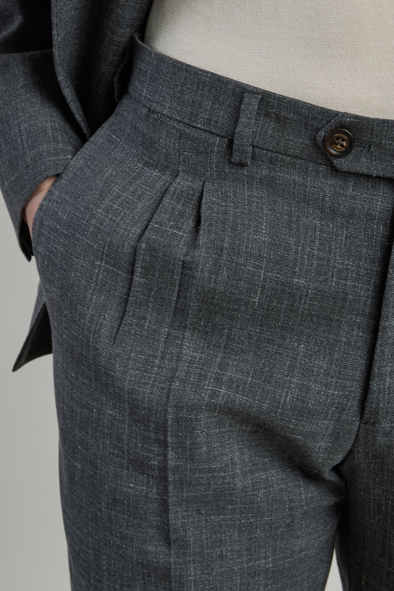 Men's Slim Fit Double-Breasted Wool Silk and Linen Suit | Eleventy - Image 6