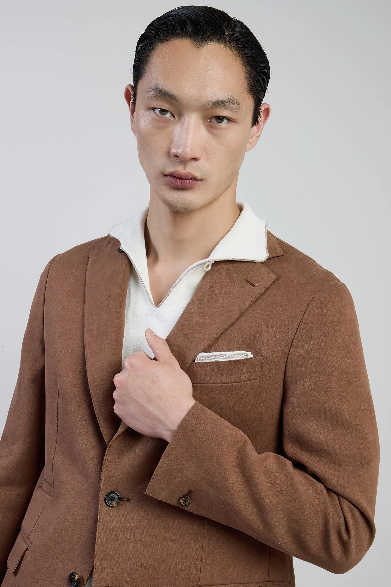 Slim Fit Single-Breasted Linen Suit with Double Pleats | Eleventy - Image 4