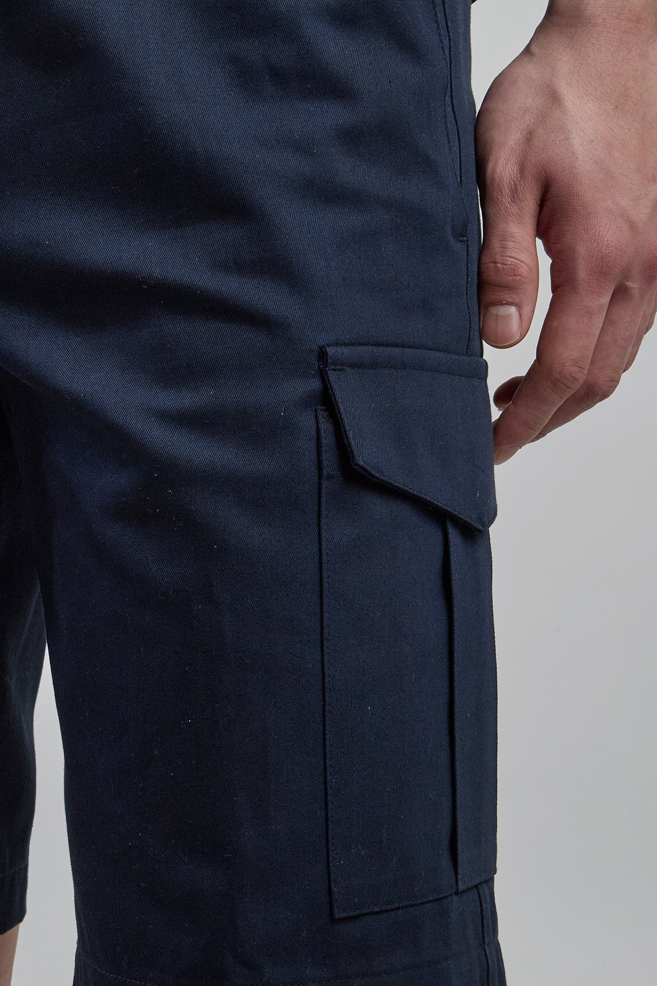 Men's Cotton Cargo Bermuda Shorts with Elastic Waist | Eleventy - Image 4