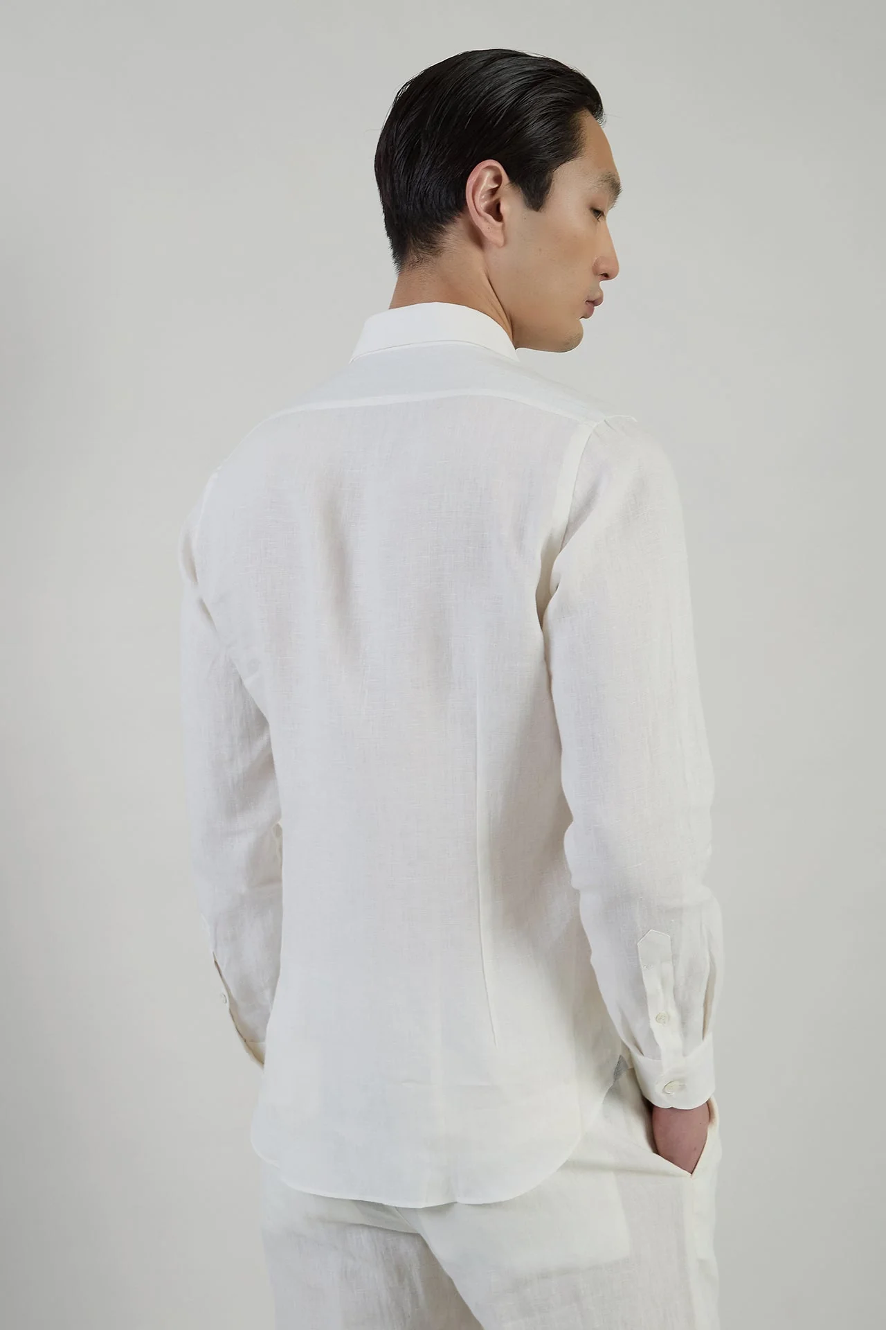 Men's Slim Fit Linen Shirt with Italian Collar | Eleventy - Image 4