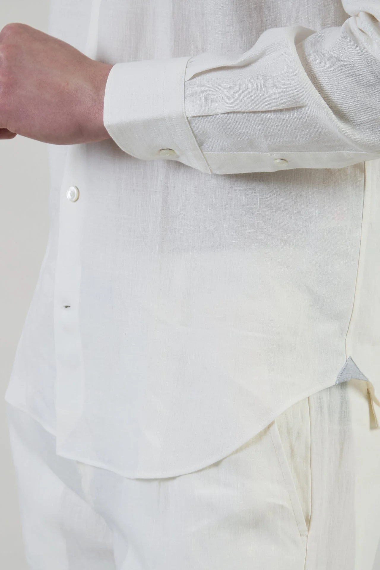 Men's Slim Fit Linen Shirt with Italian Collar | Eleventy - Image 6