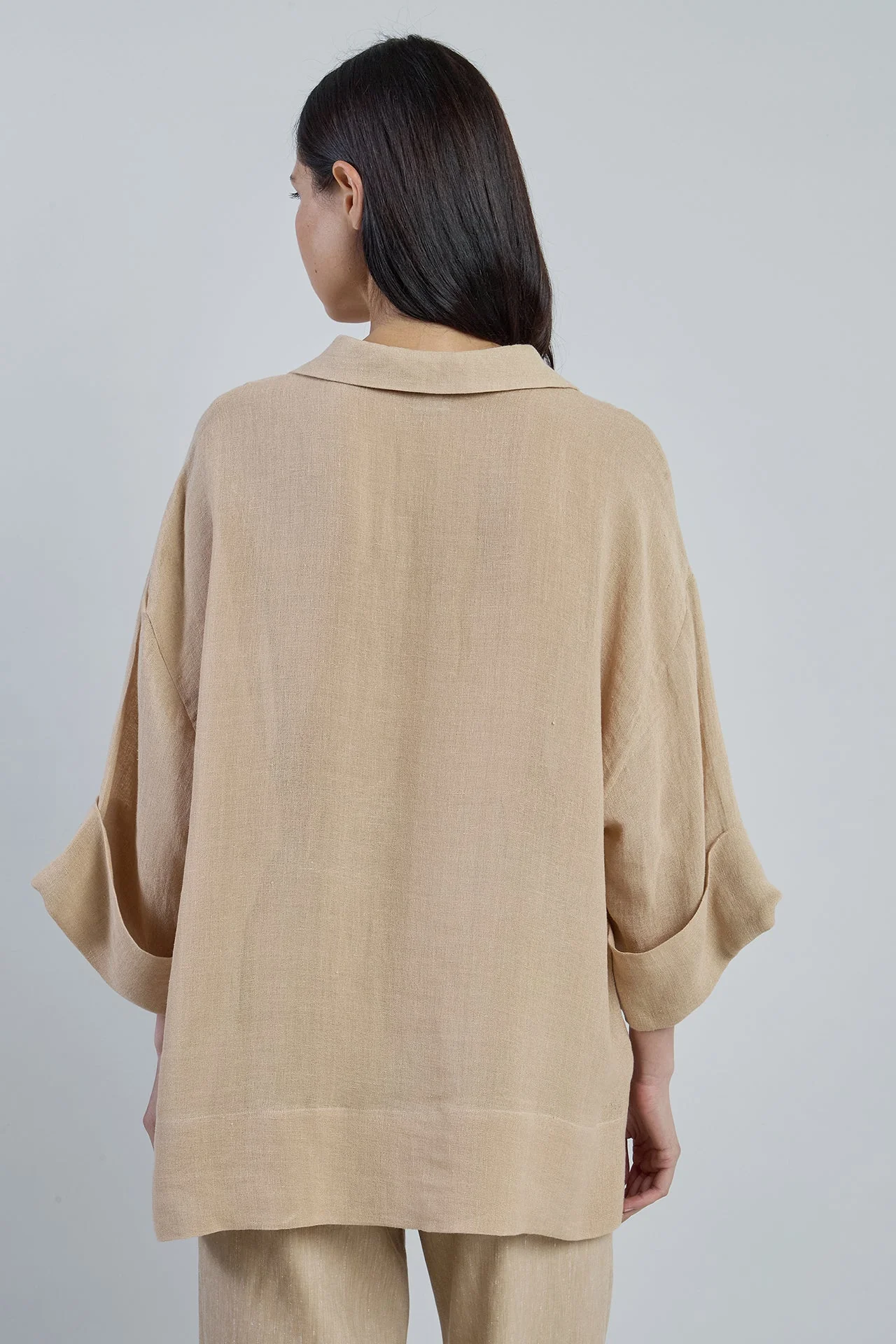 Women's V-Neck Brushed Linen Shirt with Short Sleeves | Eleventy - Image 3