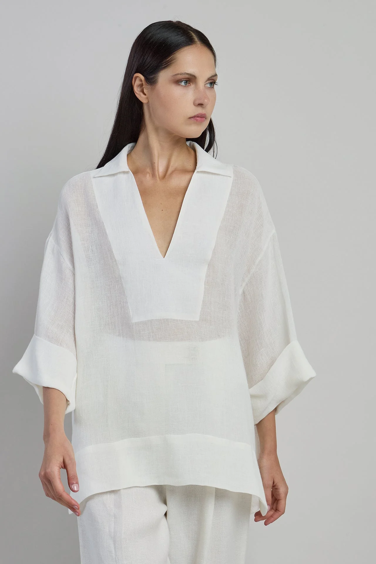 Women's V-Neck Brushed Linen Shirt with Short Sleeves | Eleventy - Image 6