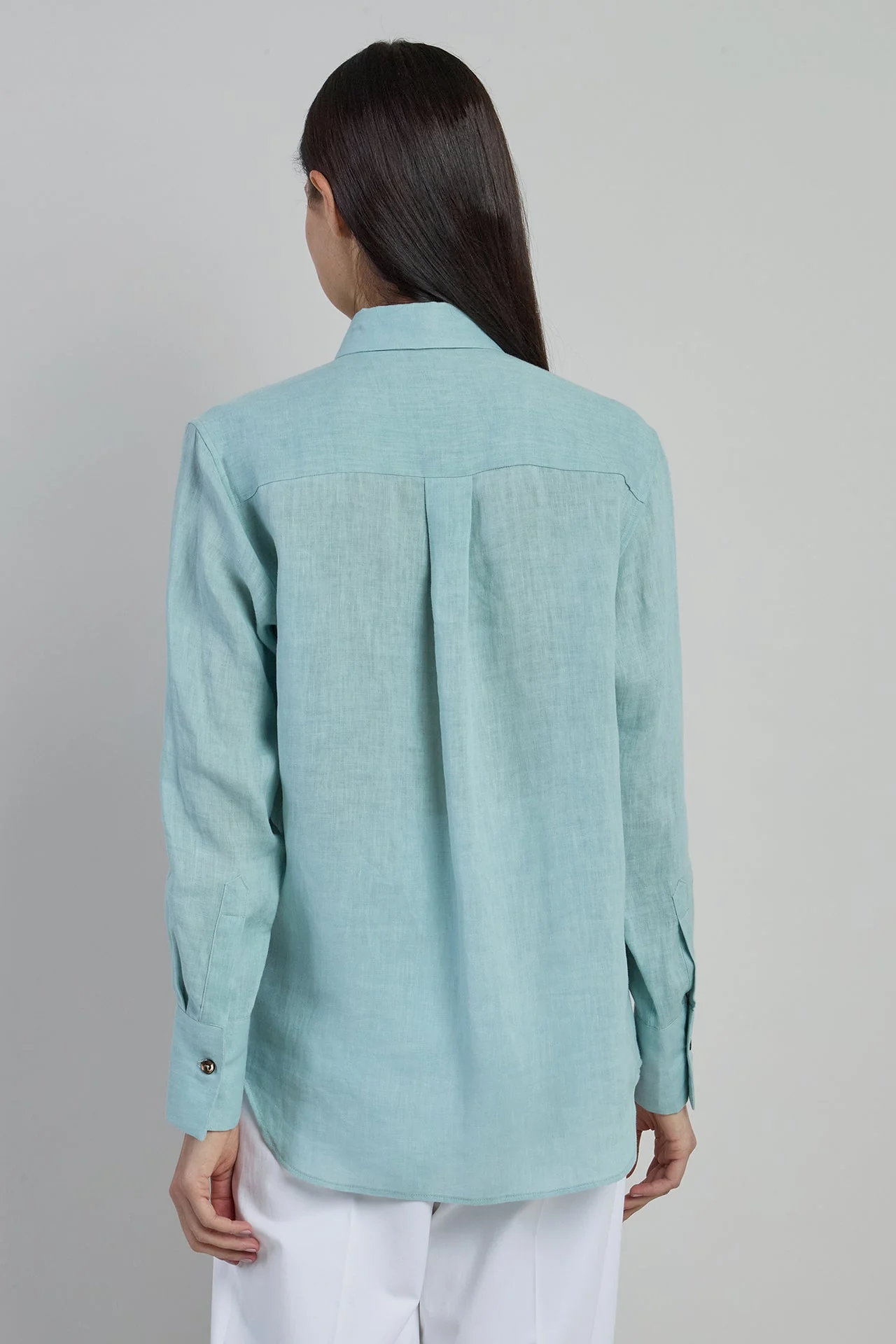 Women's Classic Linen Shirt with Spread Collar | Eleventy - Image 3