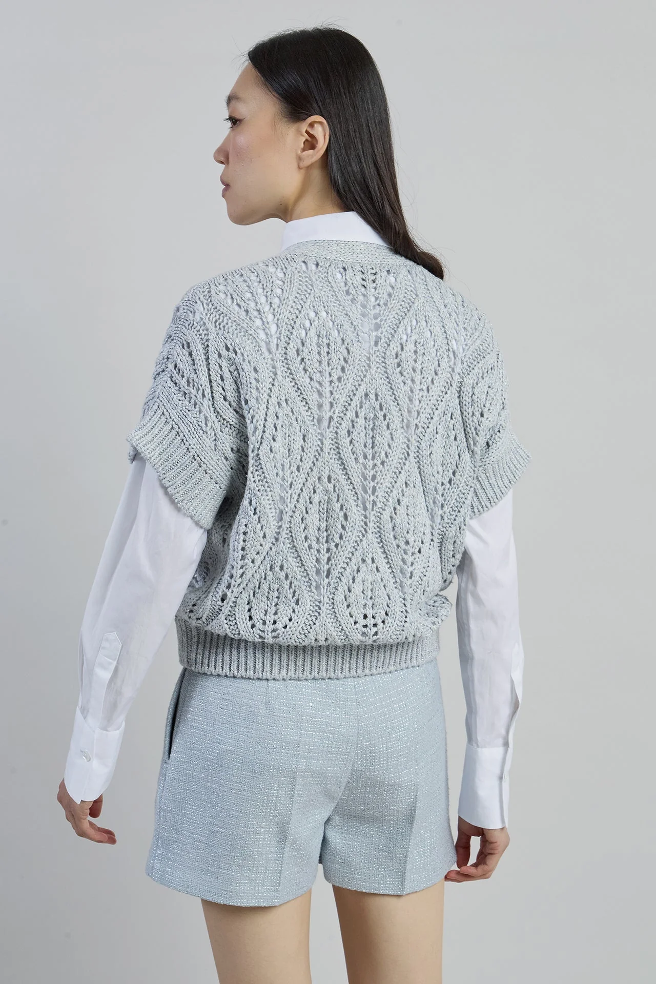 Women's Linen Cotton Silk Short Sleeve V-Neck Cardigan | Eleventy - Image 3