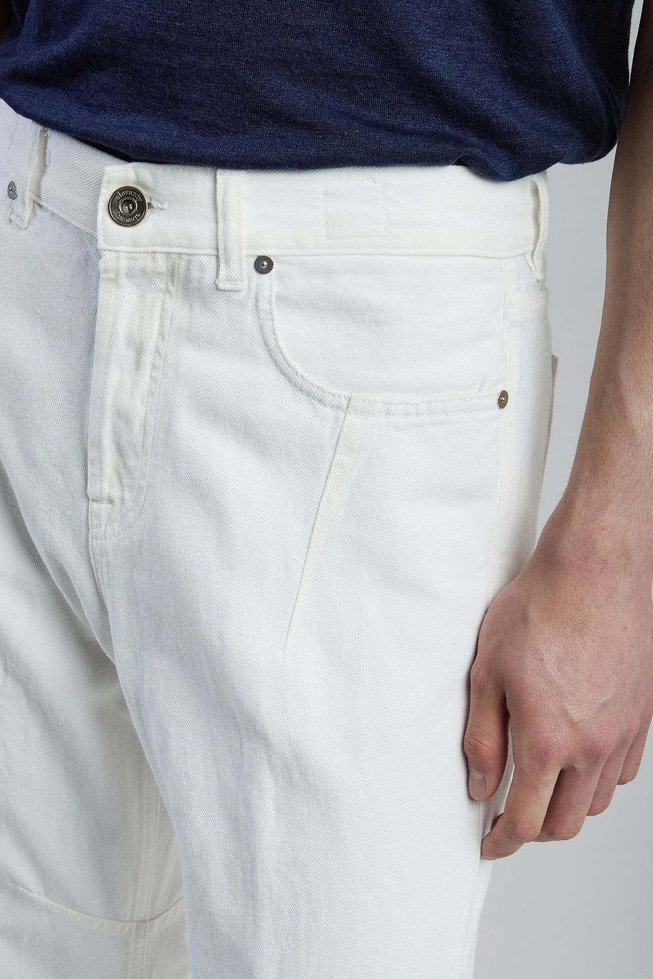 Relaxed Fit Cotton Linen Denim 5-Pocket Trousers | Eleventy - Image 4