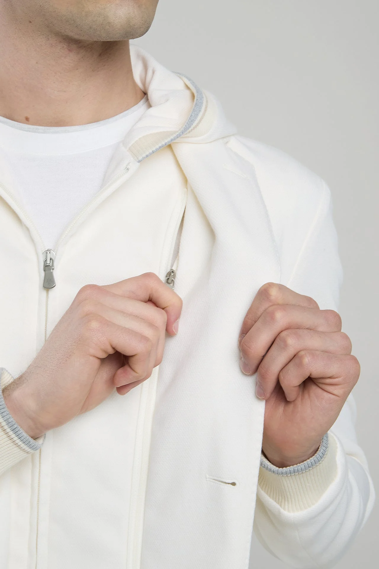 Men's Cotton Jersey Jacket with Detachable Bib | Eleventy - Image 5