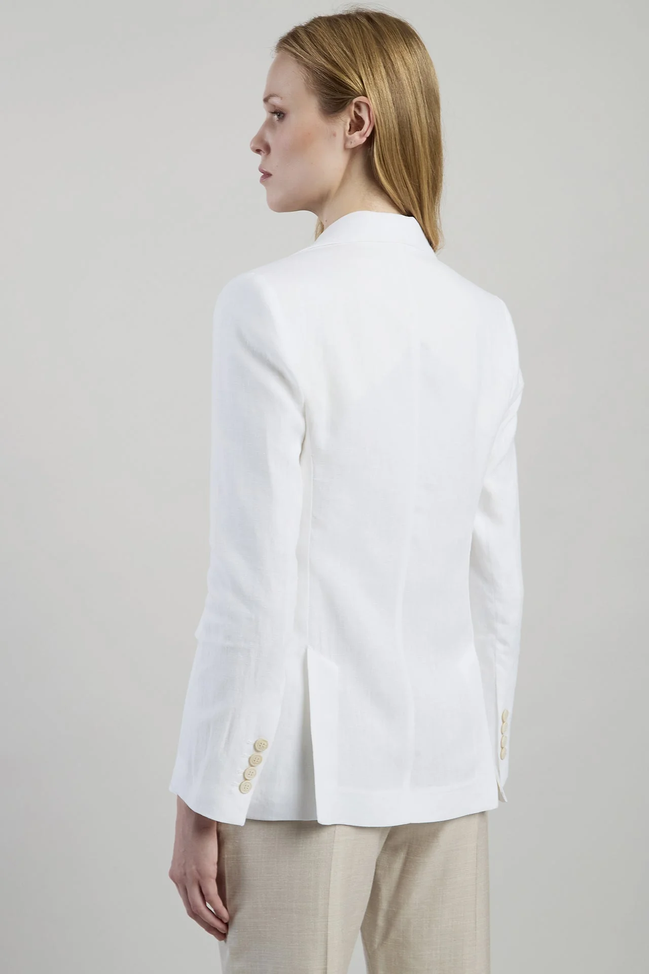 Women's Single-Breasted Linen Jacket for Summer Style | Eleventy - Image 3