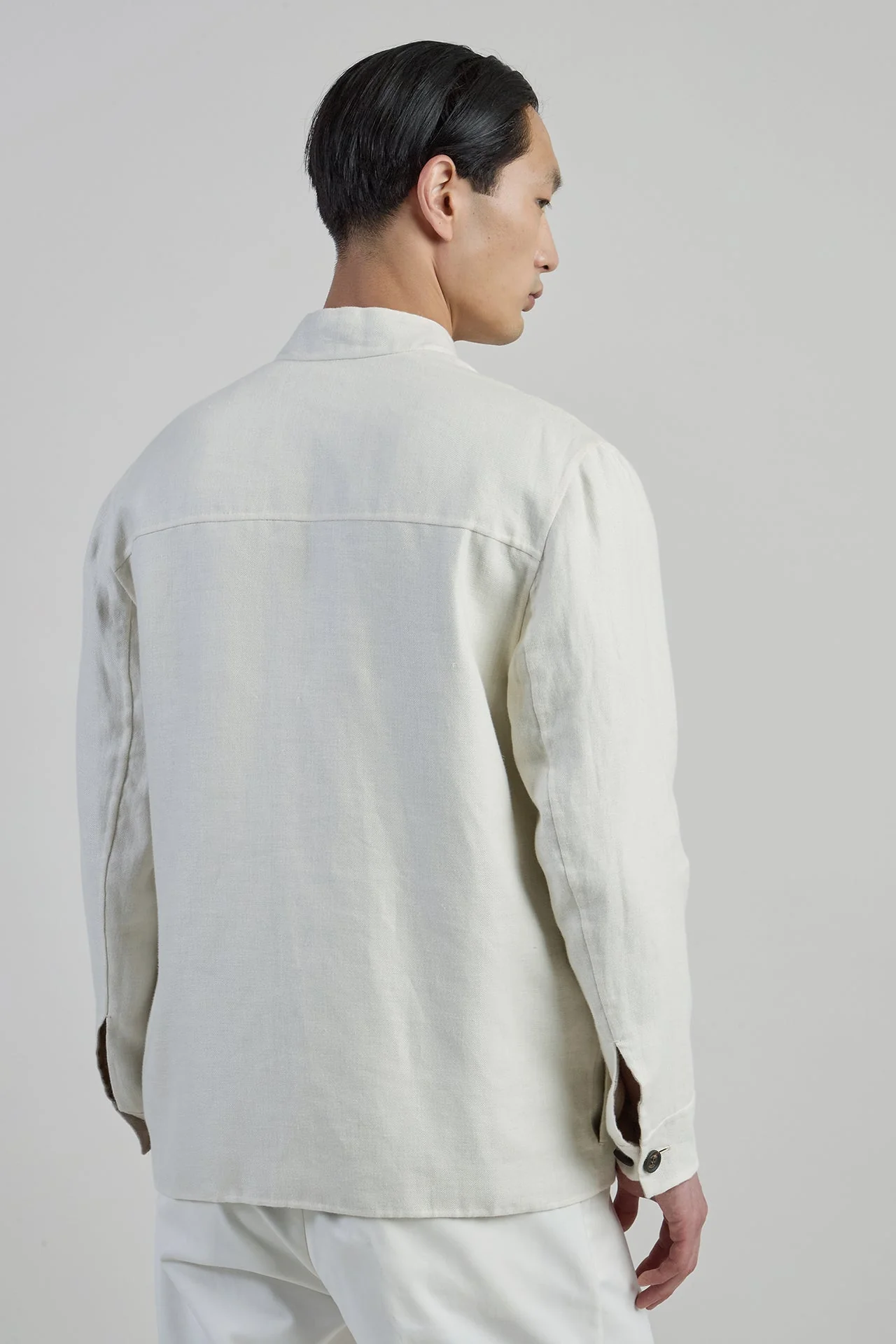 Men's Linen and Silk Overshirt with Suede Pocket | Eleventy - Image 3