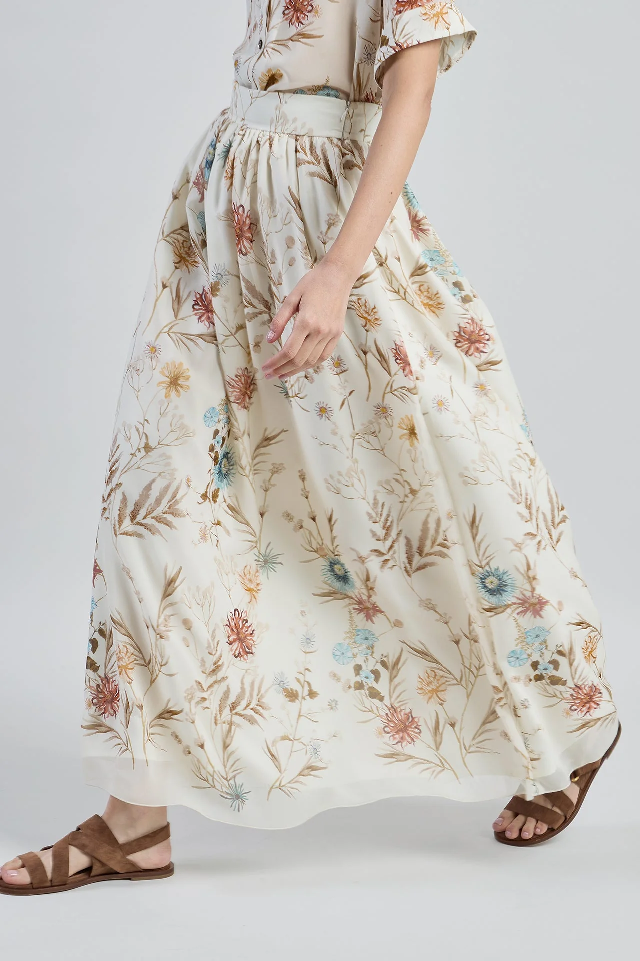 Long Printed Silk Georgette Skirt with Floral Pattern | Eleventy - Image 2