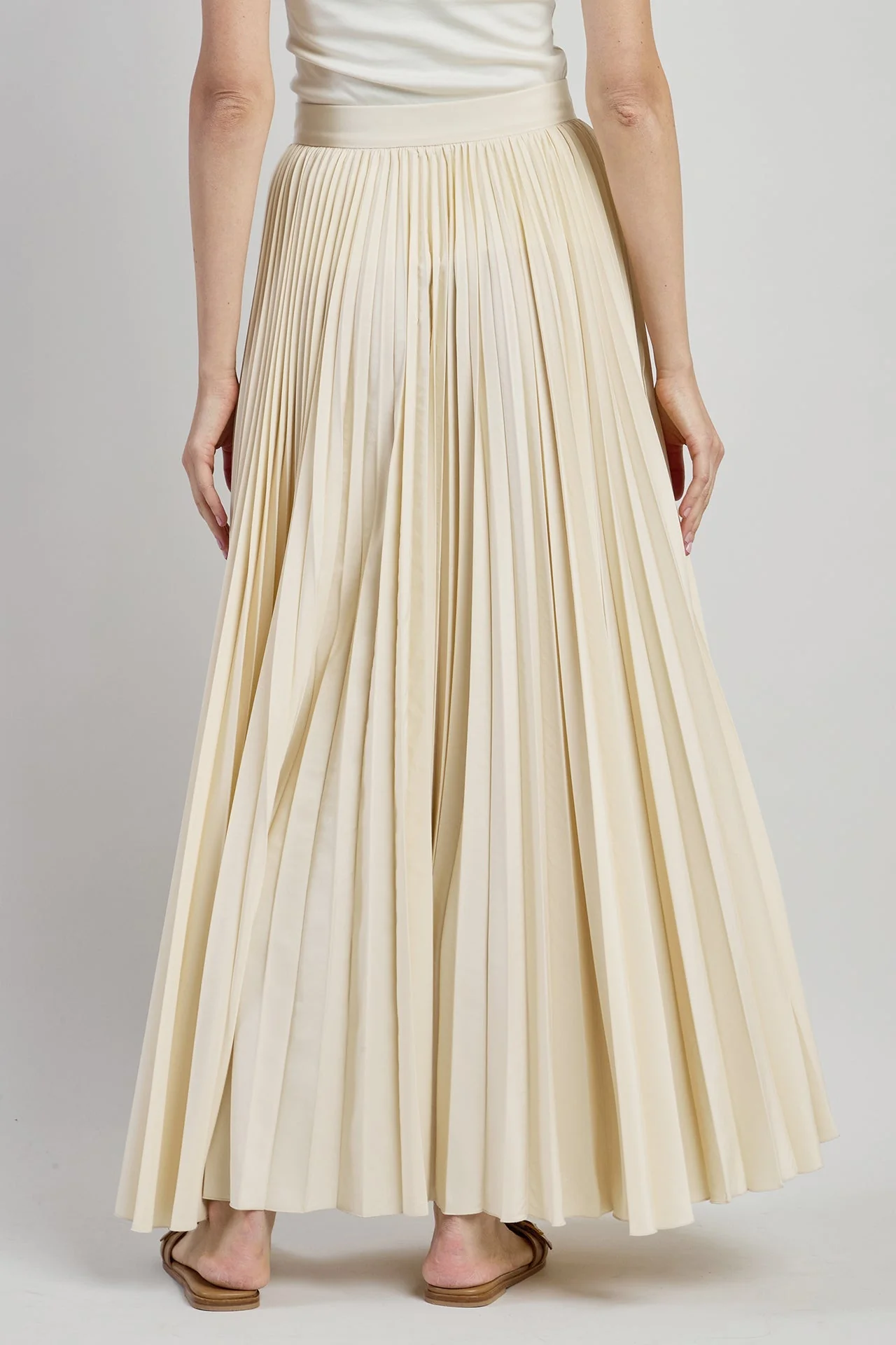 Long Pleated Soleil Skirt in Beige Technical Fabric | Eleventy - Image 7