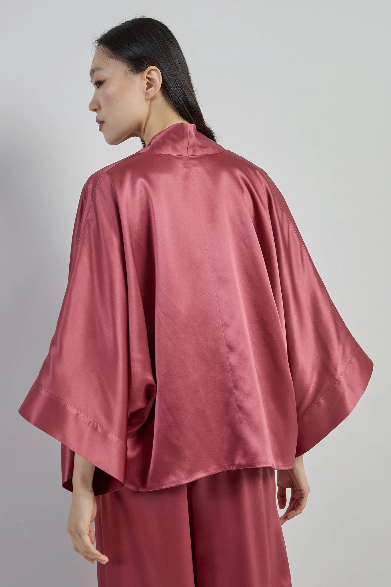 Short Kimono in Double Comasca Silk Satin | Eleventy - Image 3