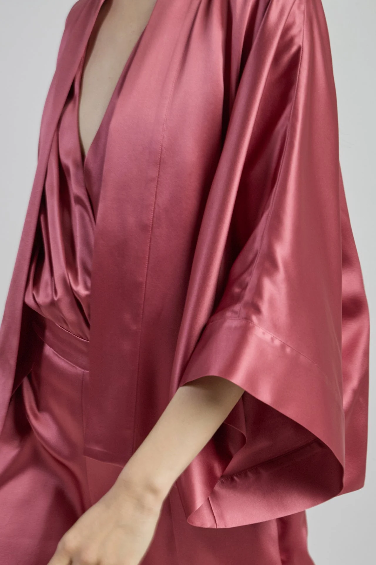 Short Kimono in Double Comasca Silk Satin | Eleventy - Image 4