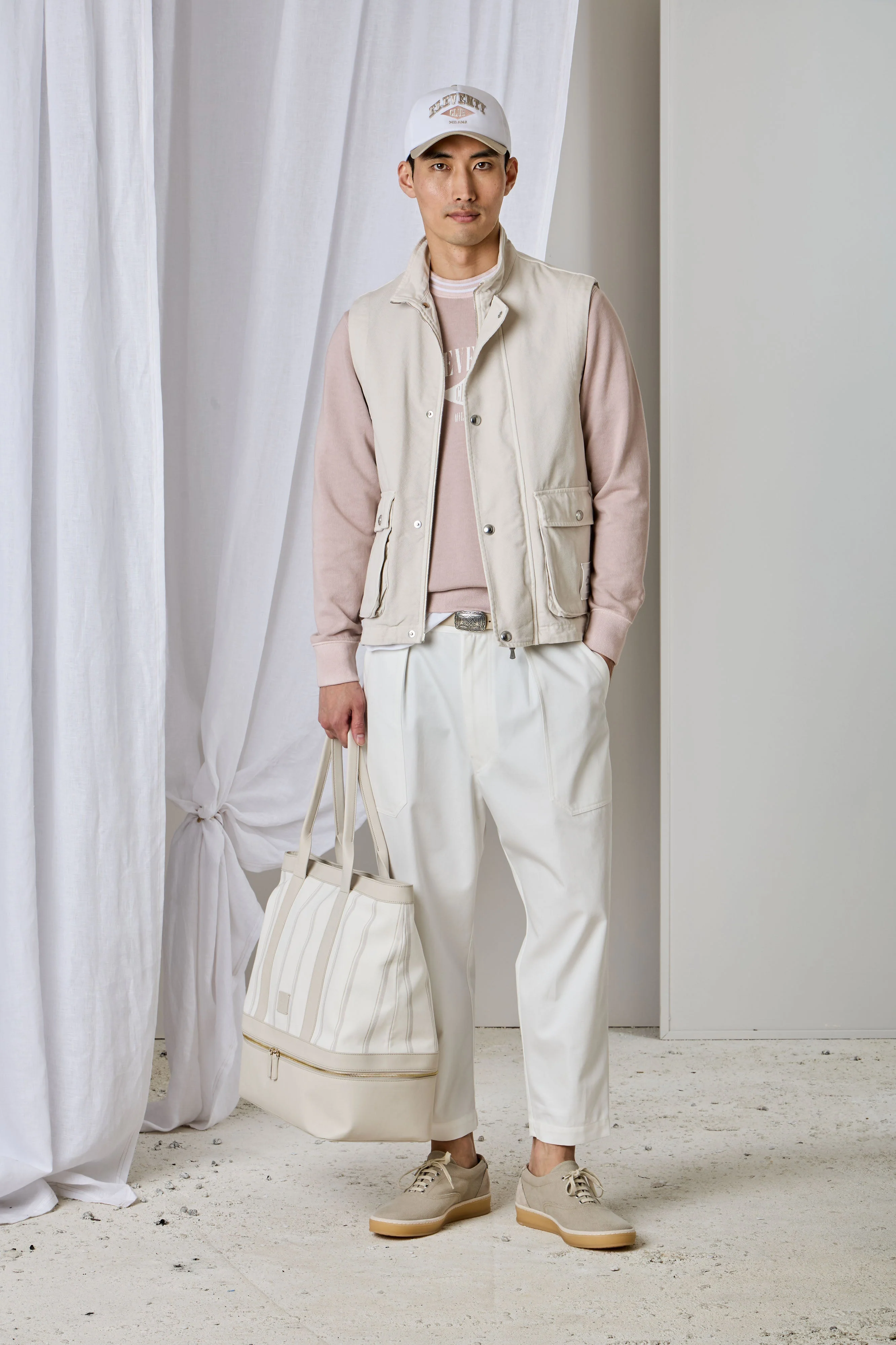 Look Man 8