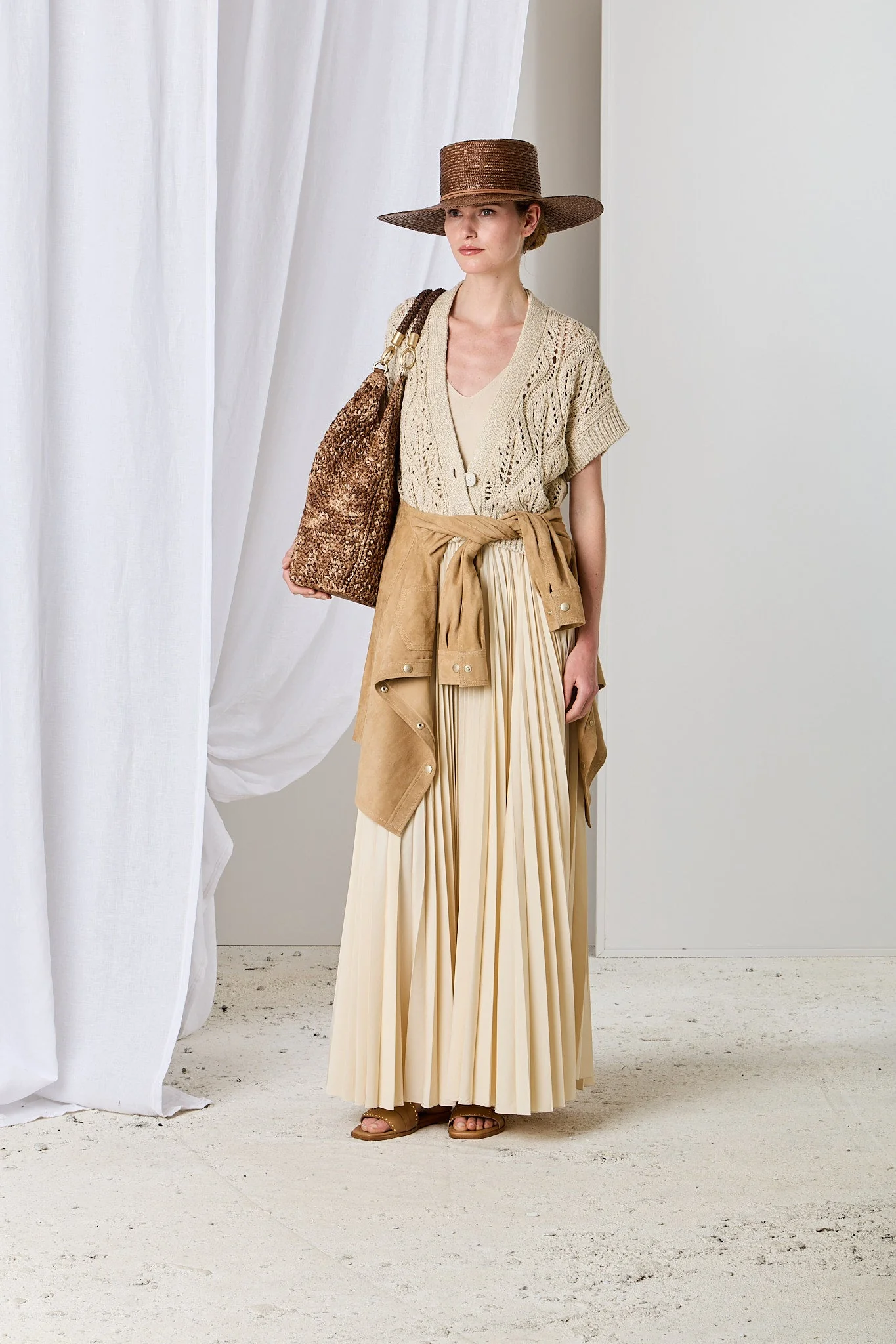 Look Woman 3