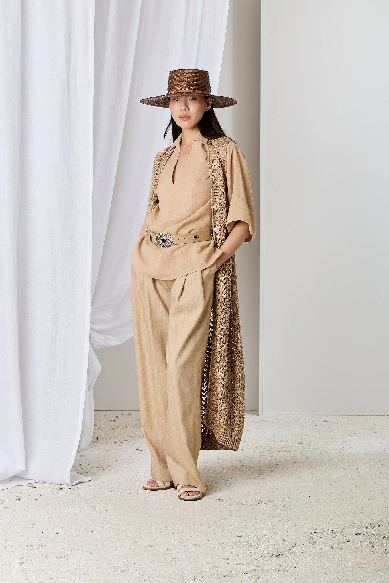 Look Woman 5