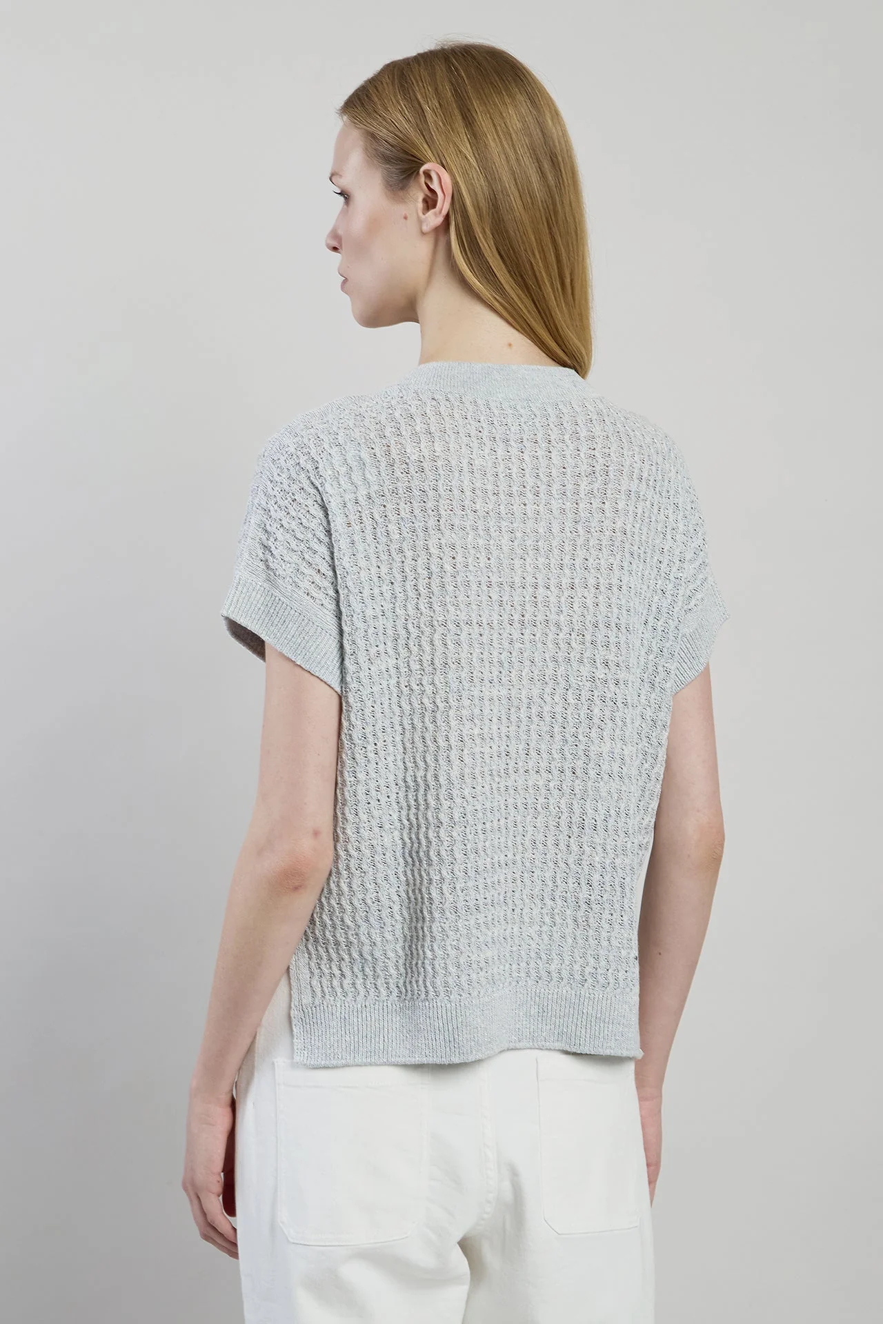 Women's V-Neck Sleeveless Linen Cotton Silk Sweater | Eleventy - Image 3