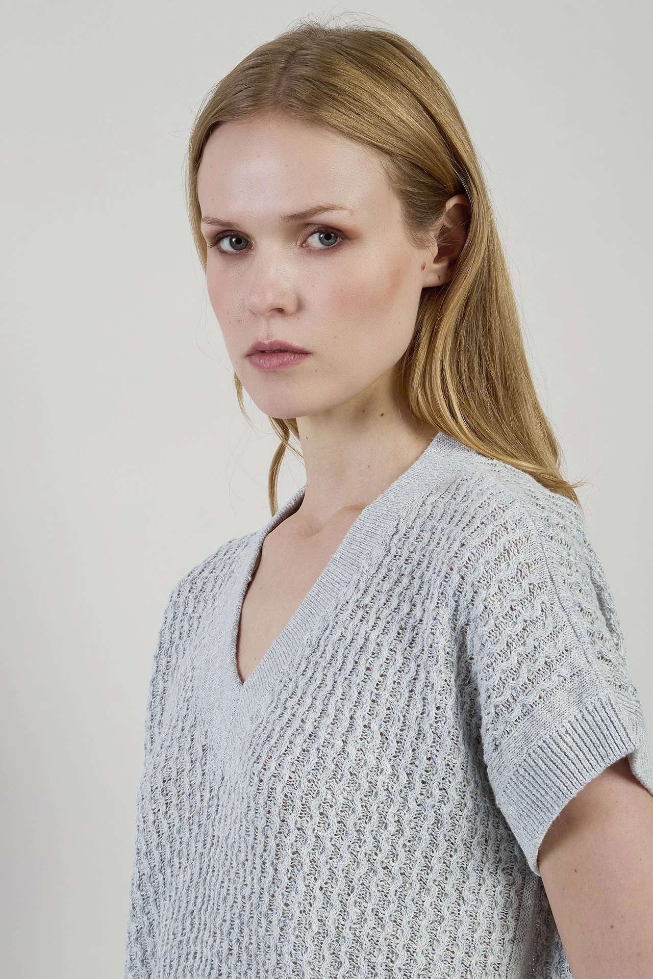 Women's V-Neck Sleeveless Linen Cotton Silk Sweater | Eleventy - Image 5