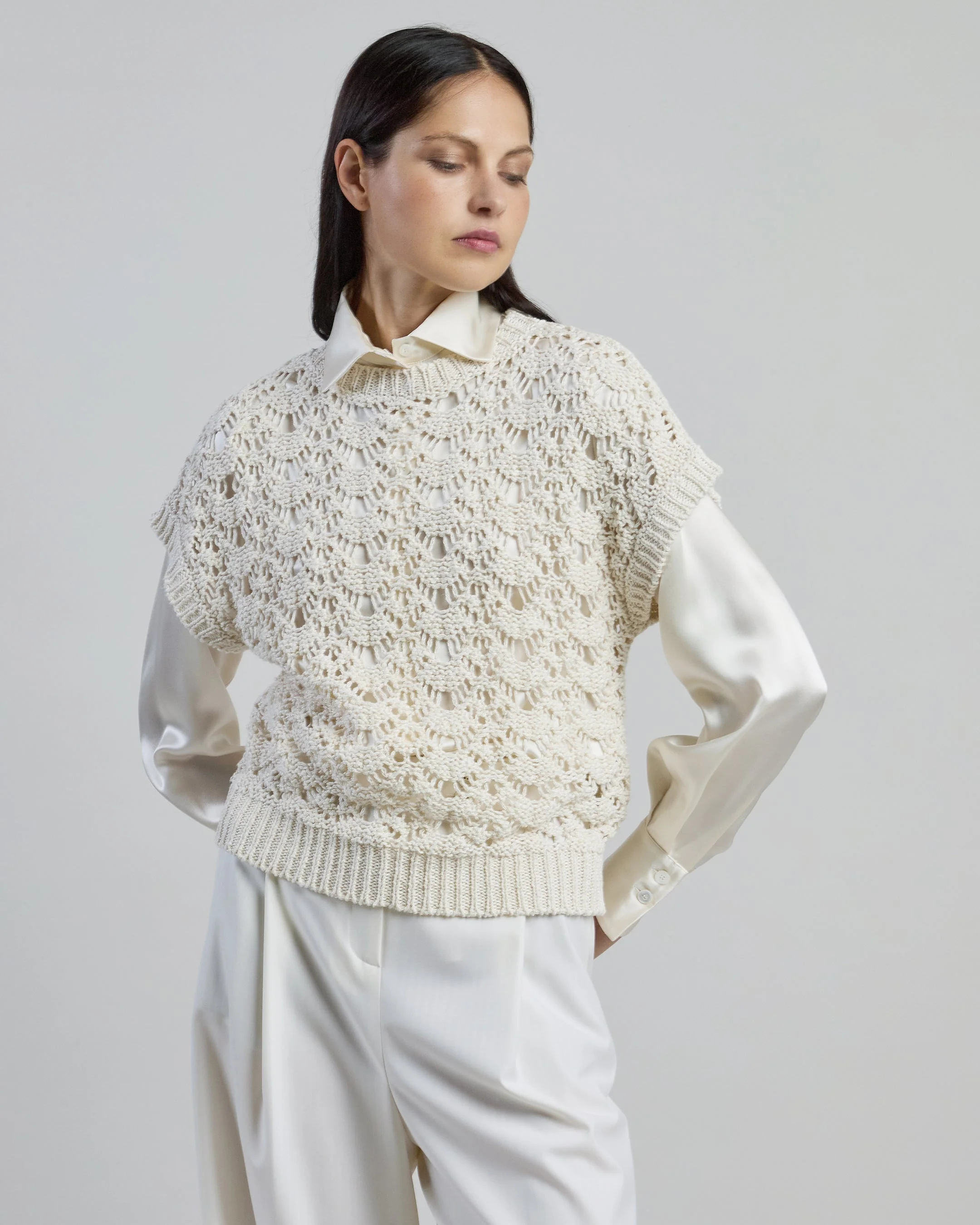 Women's Linen and Silk Sleeveless Micro-Bouclé Sweater | Eleventy - Image 2