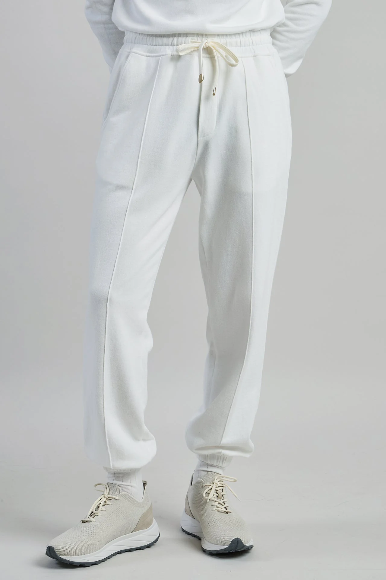 Men's Garment-Dyed Cotton Jersey Trousers with Pleats | Eleventy - Image 2