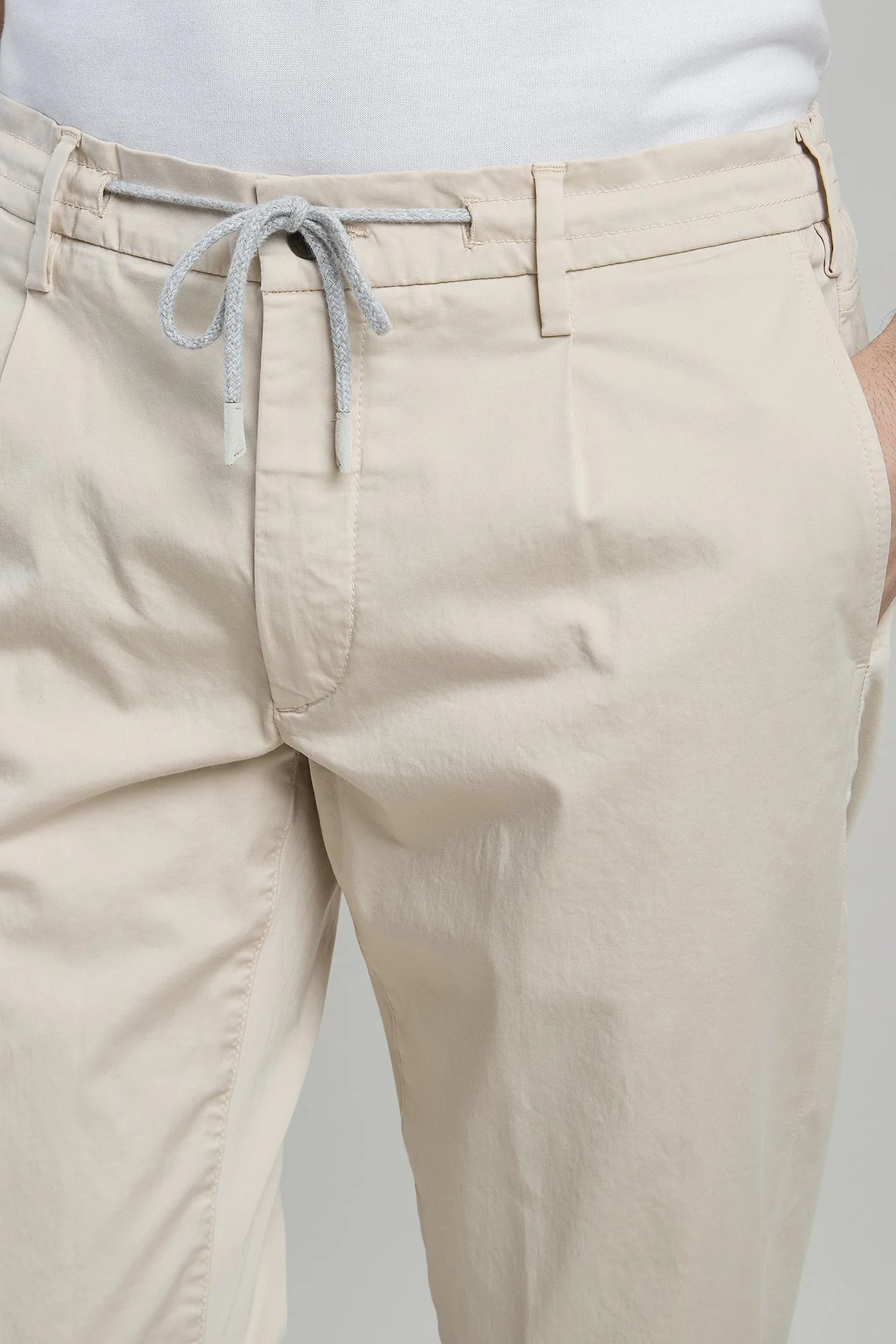 Men's Slim Fit Garment-Dyed Cotton Five-Pocket Trousers | Eleventy - Image 4