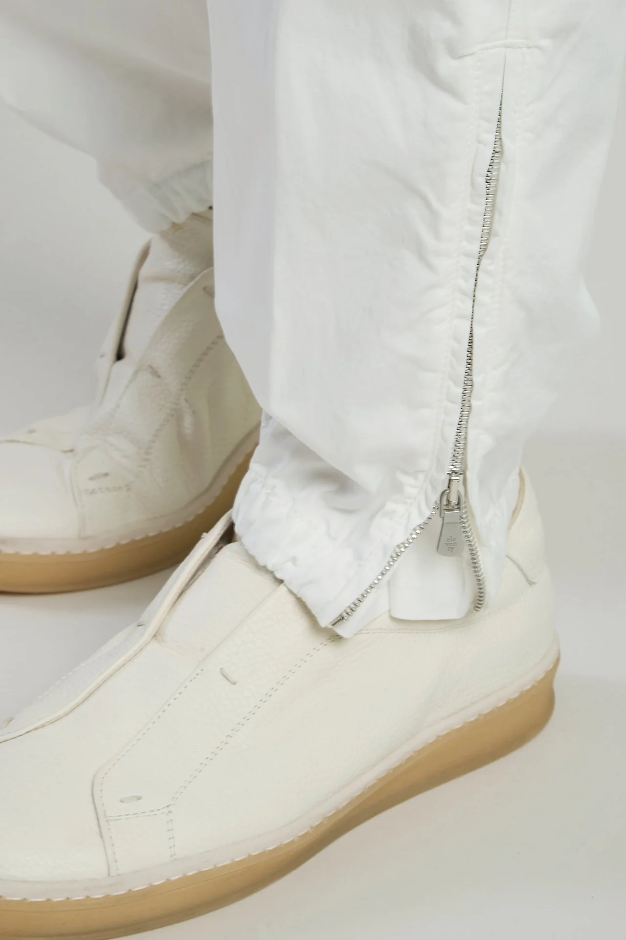 Men's Stretch Cotton Cargo Trousers with Drawstring | Eleventy - Image 4