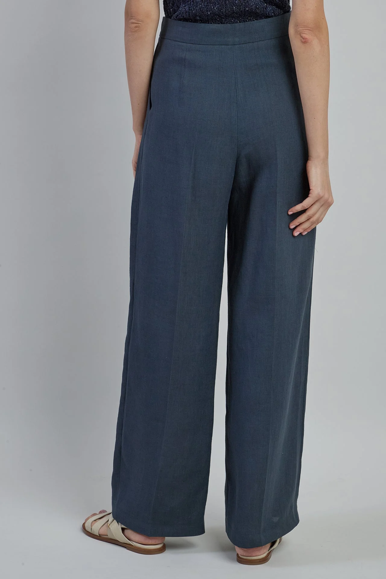 Women's High-Waisted Tailored 100% Linen Summer Pants | Eleventy - Image 3