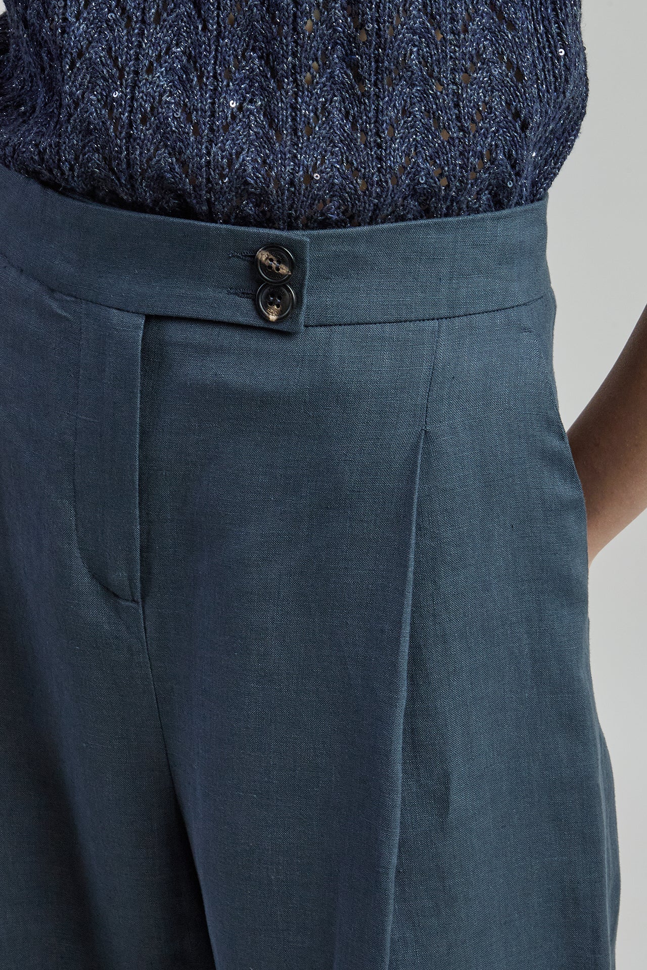 Women's High-Waisted Tailored 100% Linen Summer Pants | Eleventy - Image 4
