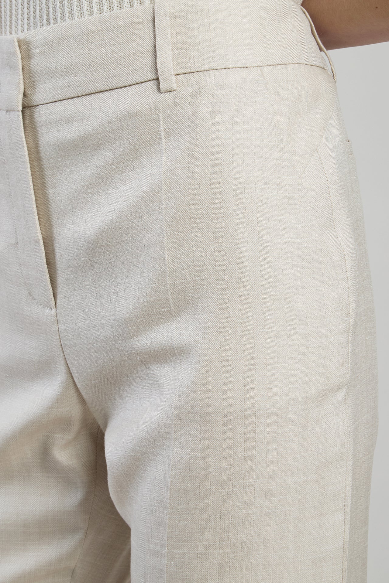 Women's Slim Wool Silk Linen Micro Herringbone | Eleventy - Image 4