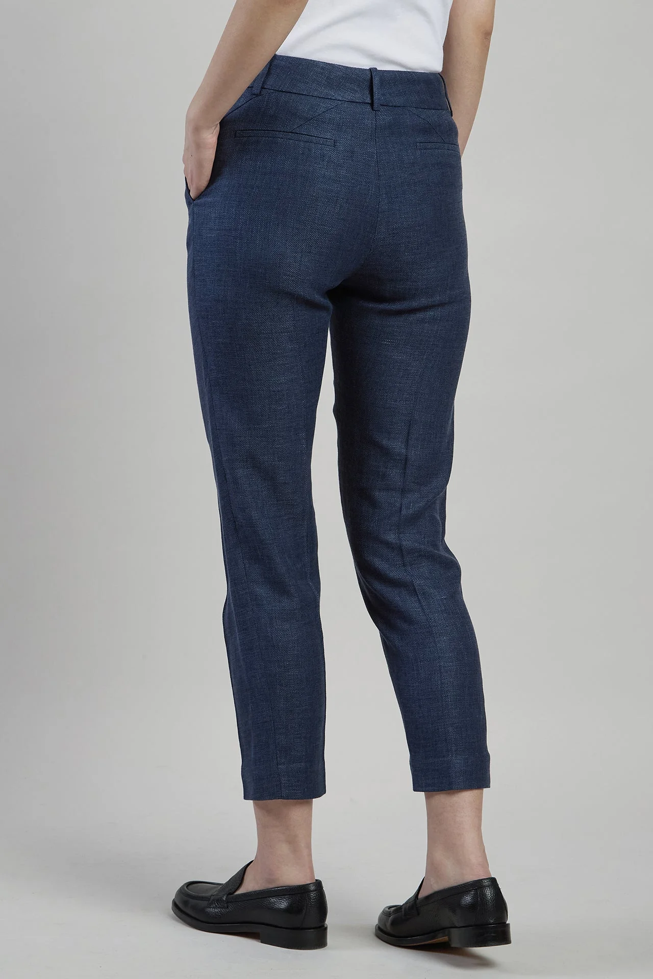 Women's Slim Fit Linen Wool and Silk New York Trousers | Eleventy - Image 3