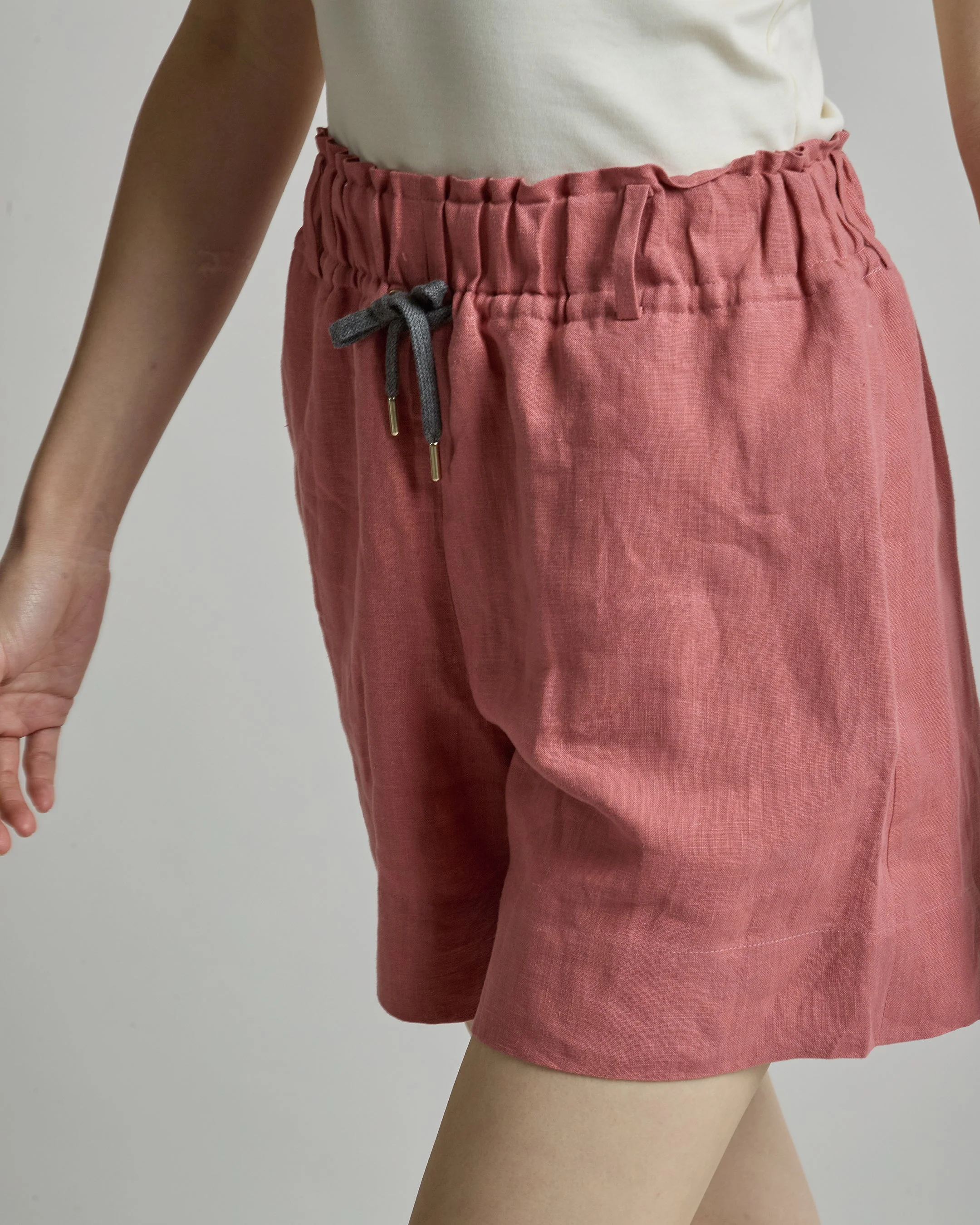 Women's 100% Linen Bermuda Shorts with Drawstring | Eleventy - Image 4