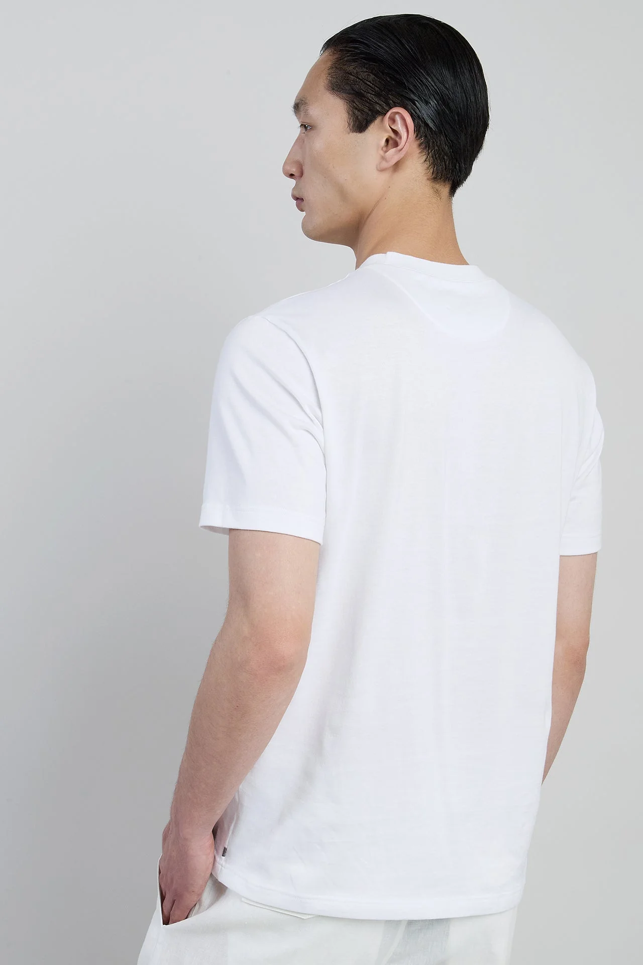 Men's Crew Neck T-shirt in Premium Giza Cotton Jersey | Eleventy - Image 3