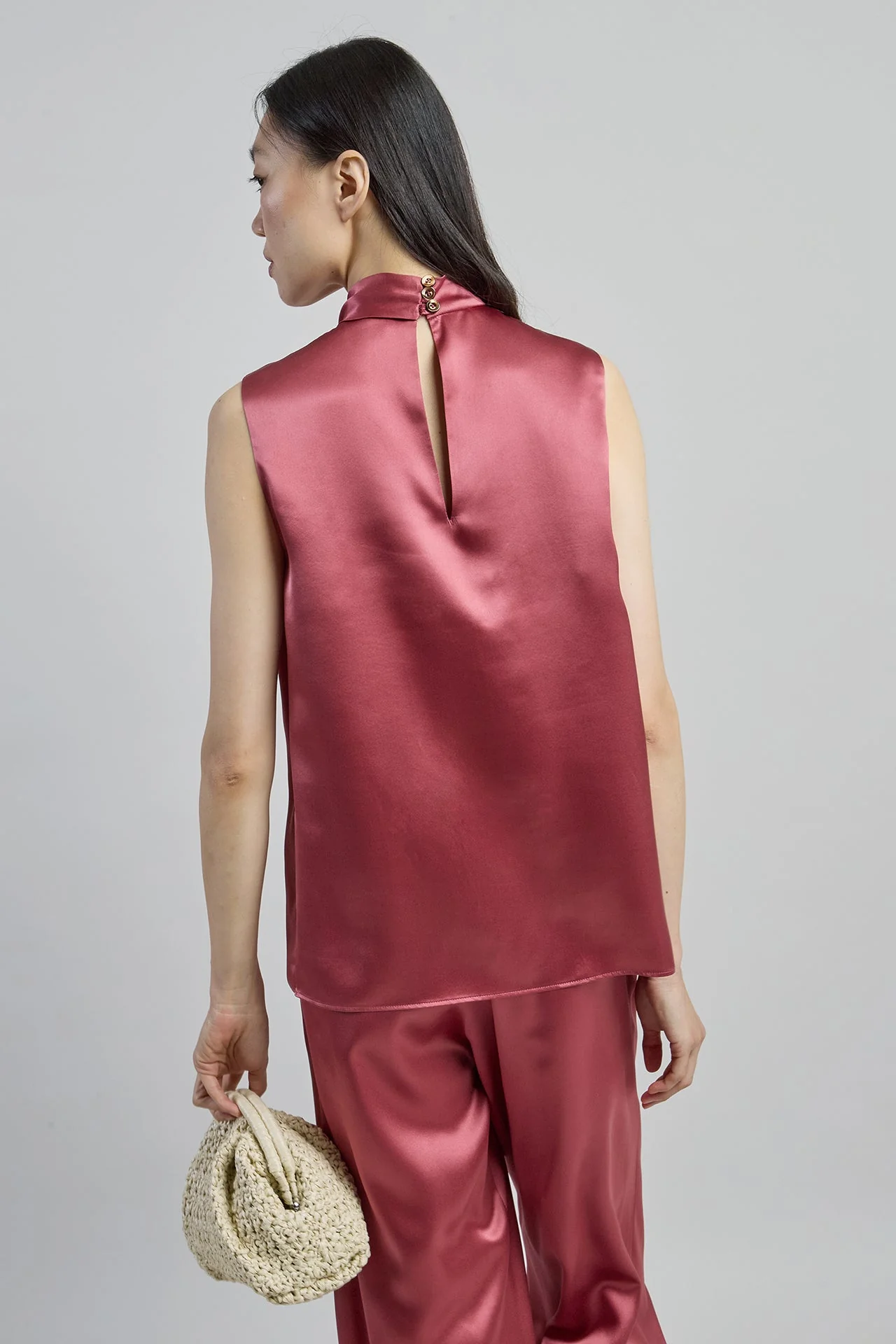 Women's Sleeveless Double Silk Satin Crossover Neck Top | Eleventy - Image 7