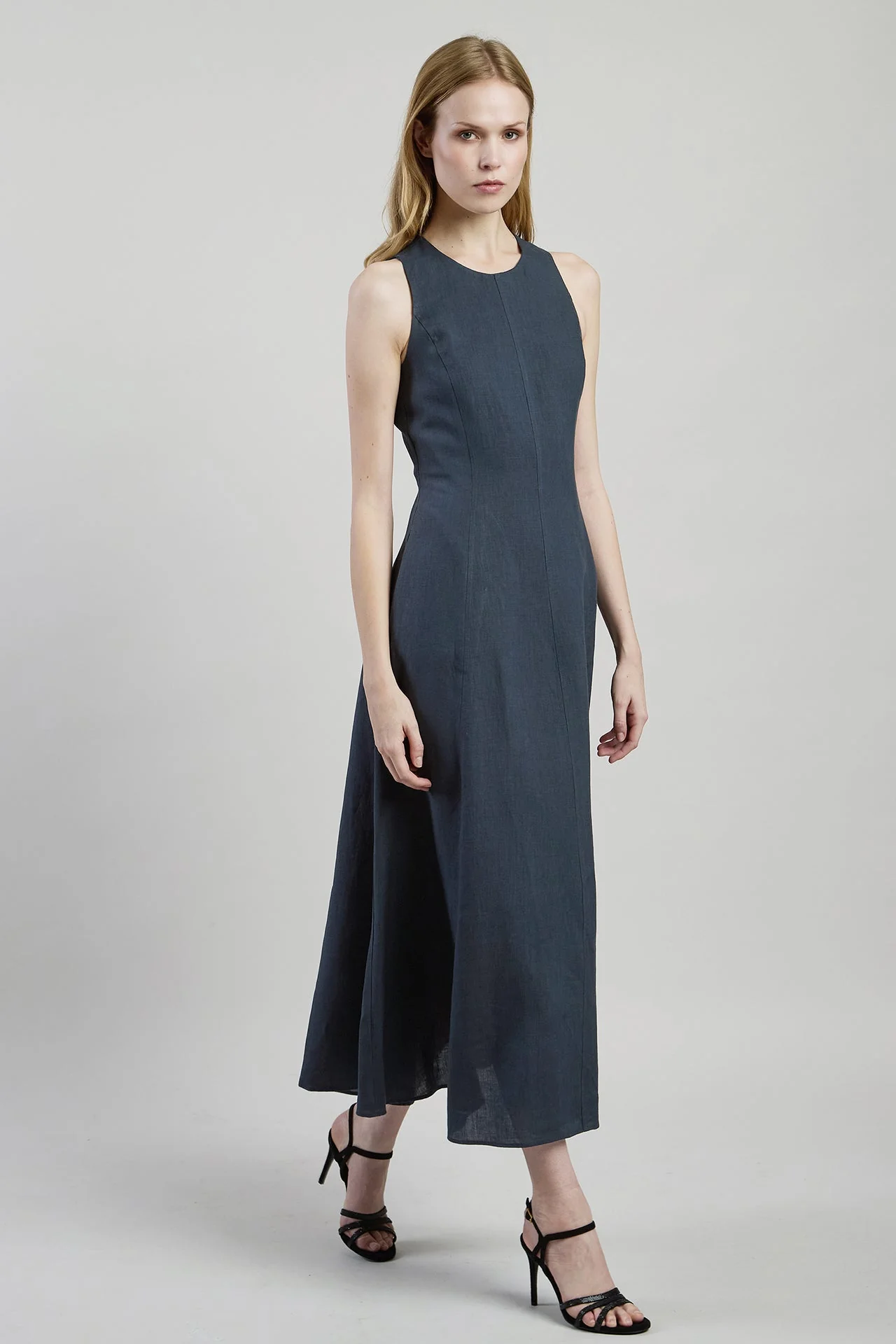 Women's Sleeveless Maxi Dress in 100% Pure Linen | Eleventy - Image 2