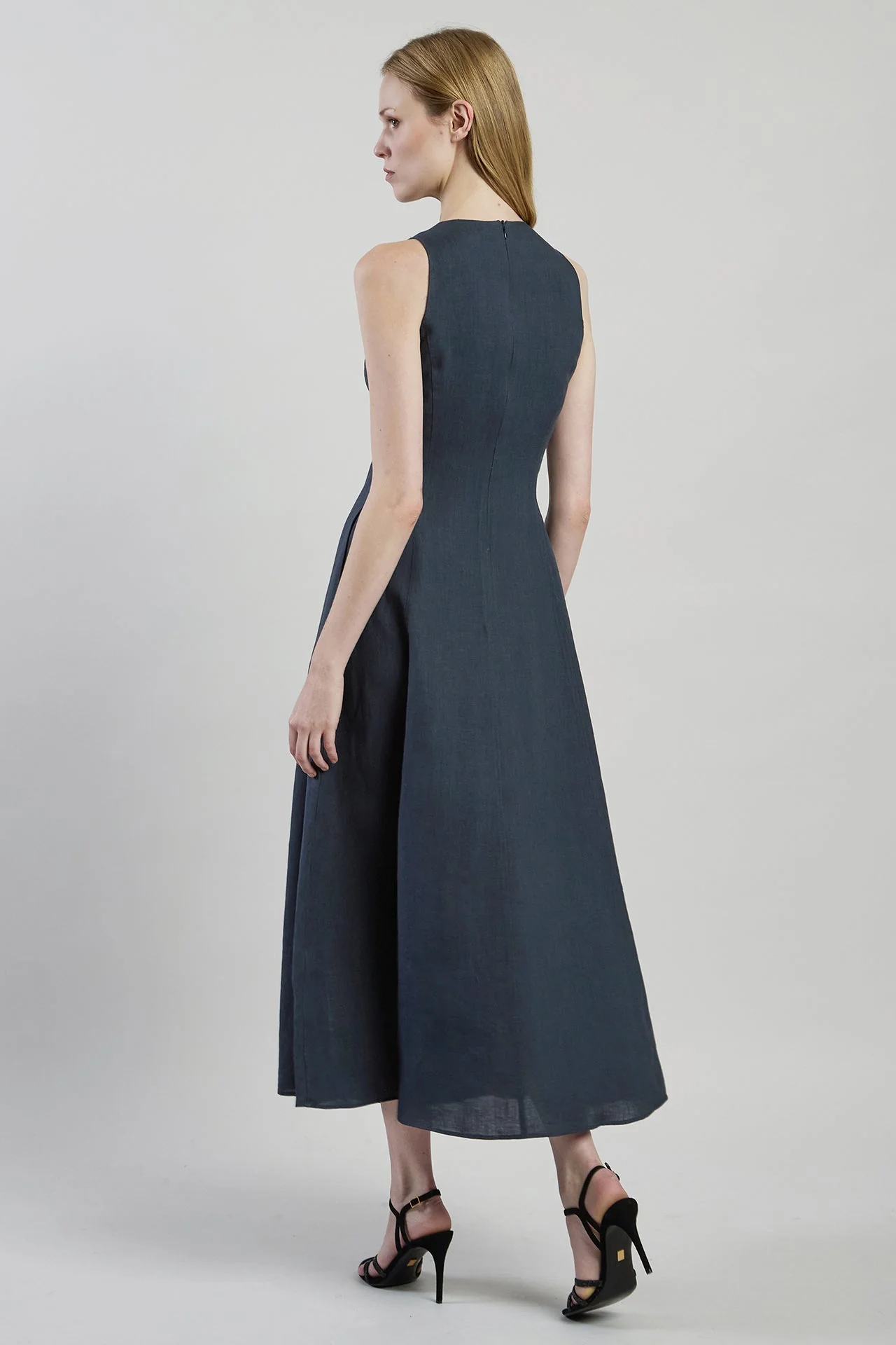 Women's Sleeveless Maxi Dress in 100% Pure Linen | Eleventy - Image 4